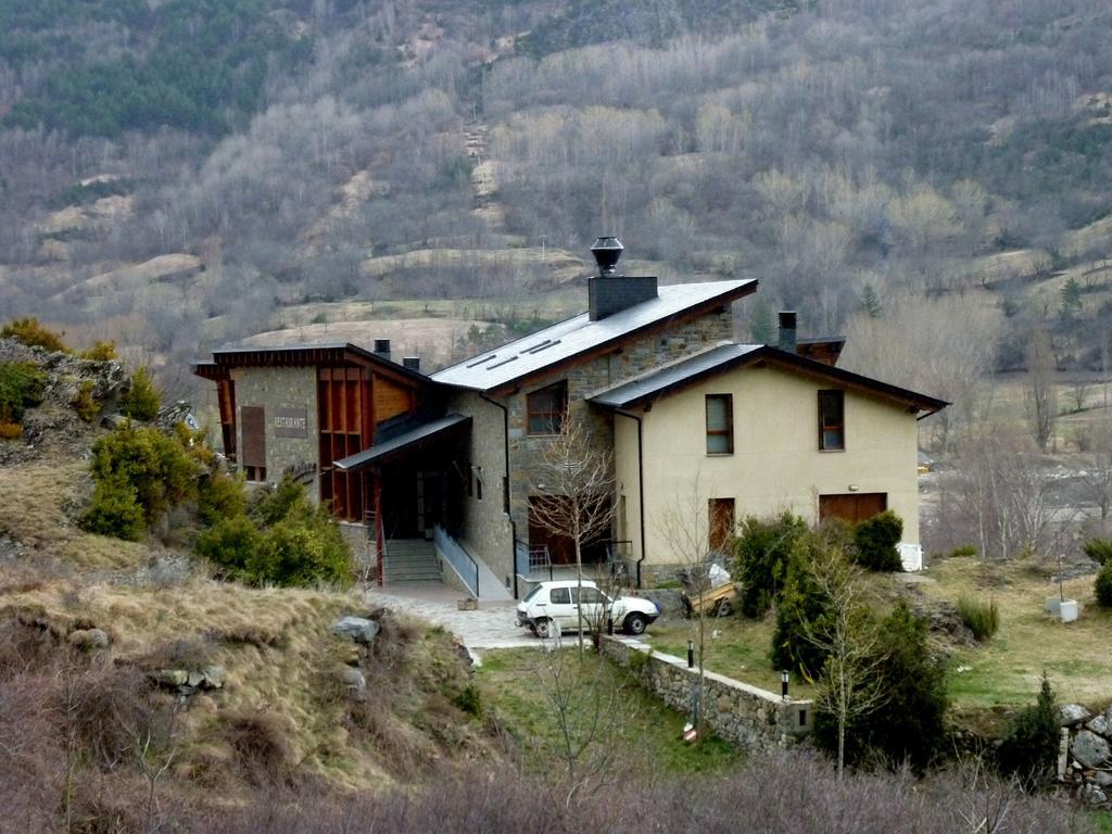 La Llardana Affittacamere Benasque Esterno foto