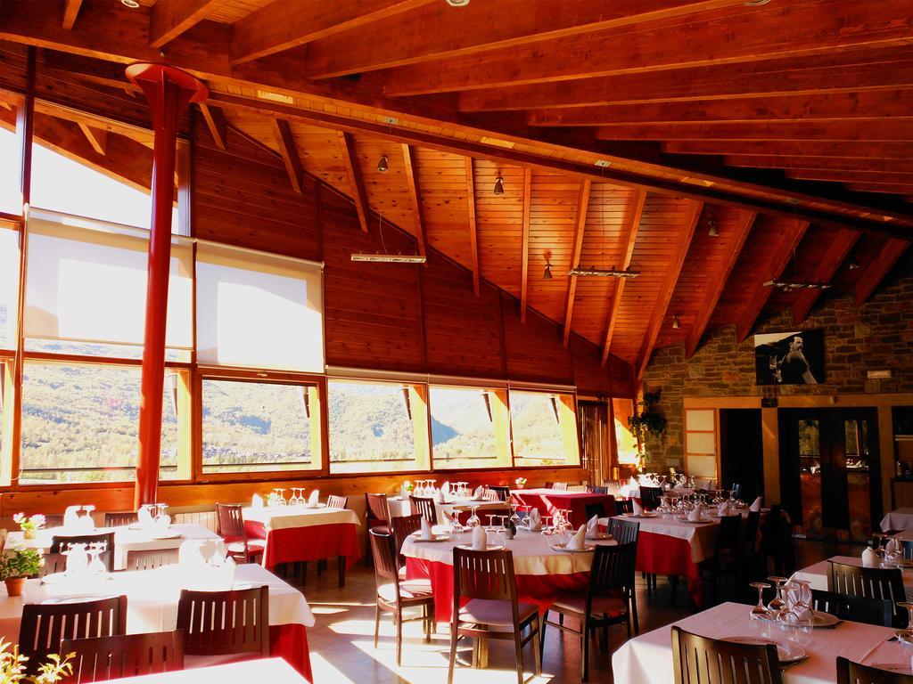 La Llardana Affittacamere Benasque Esterno foto