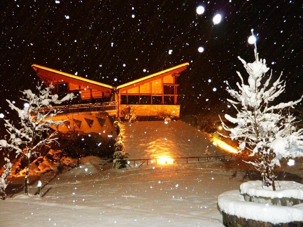 La Llardana Affittacamere Benasque Esterno foto