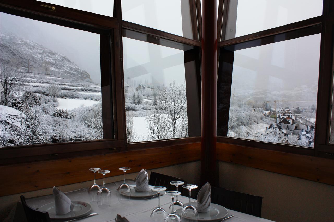 La Llardana Affittacamere Benasque Esterno foto